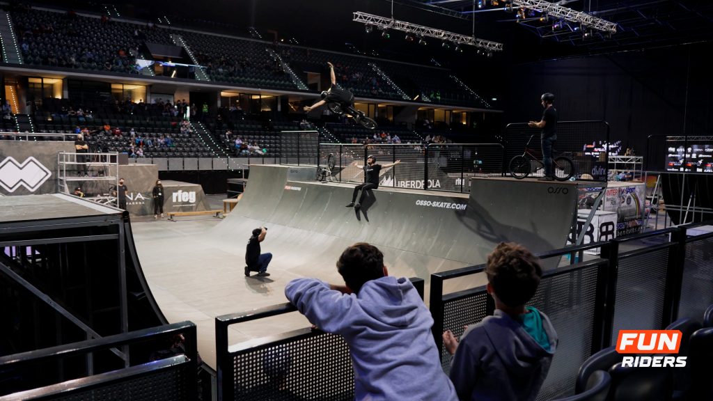 FUN RIDERS: Spain Parkour Series